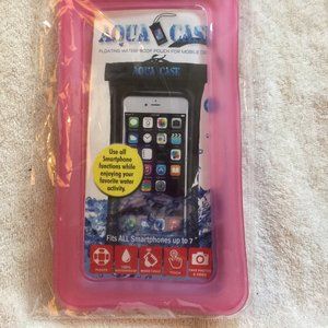 Pink Case is a FLOATING 100% waterproof pouch NWT